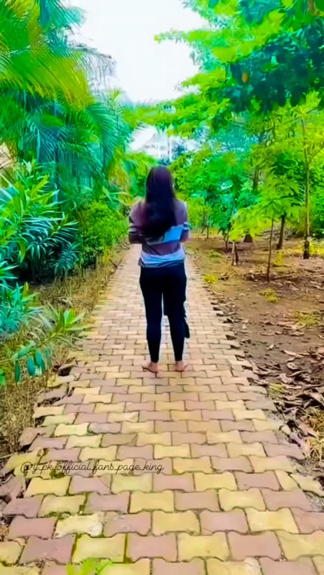 Post 6 by ((Vishu...🧸)) on Instagram (video)