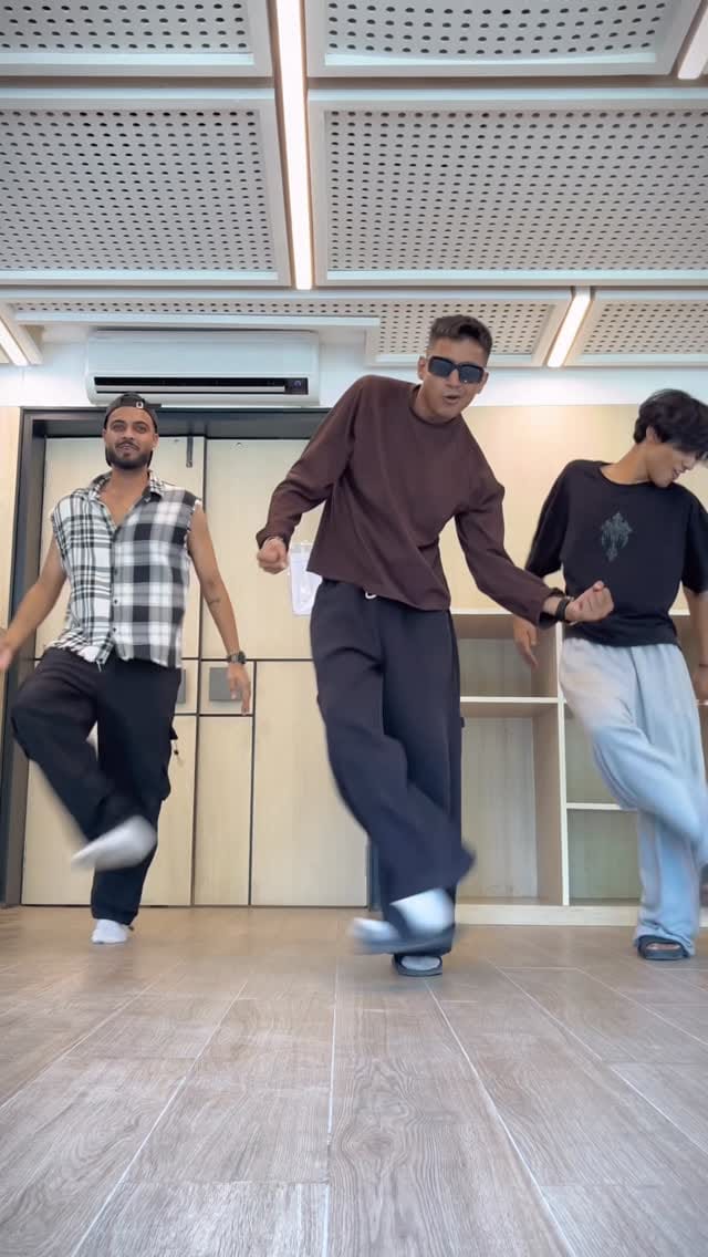 Post 3 by N.H⚡️ on Instagram (video)