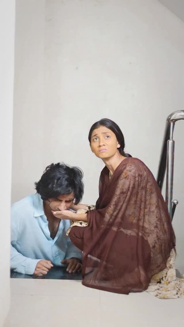 Post 6 by sakshi🦋 on Instagram (video)