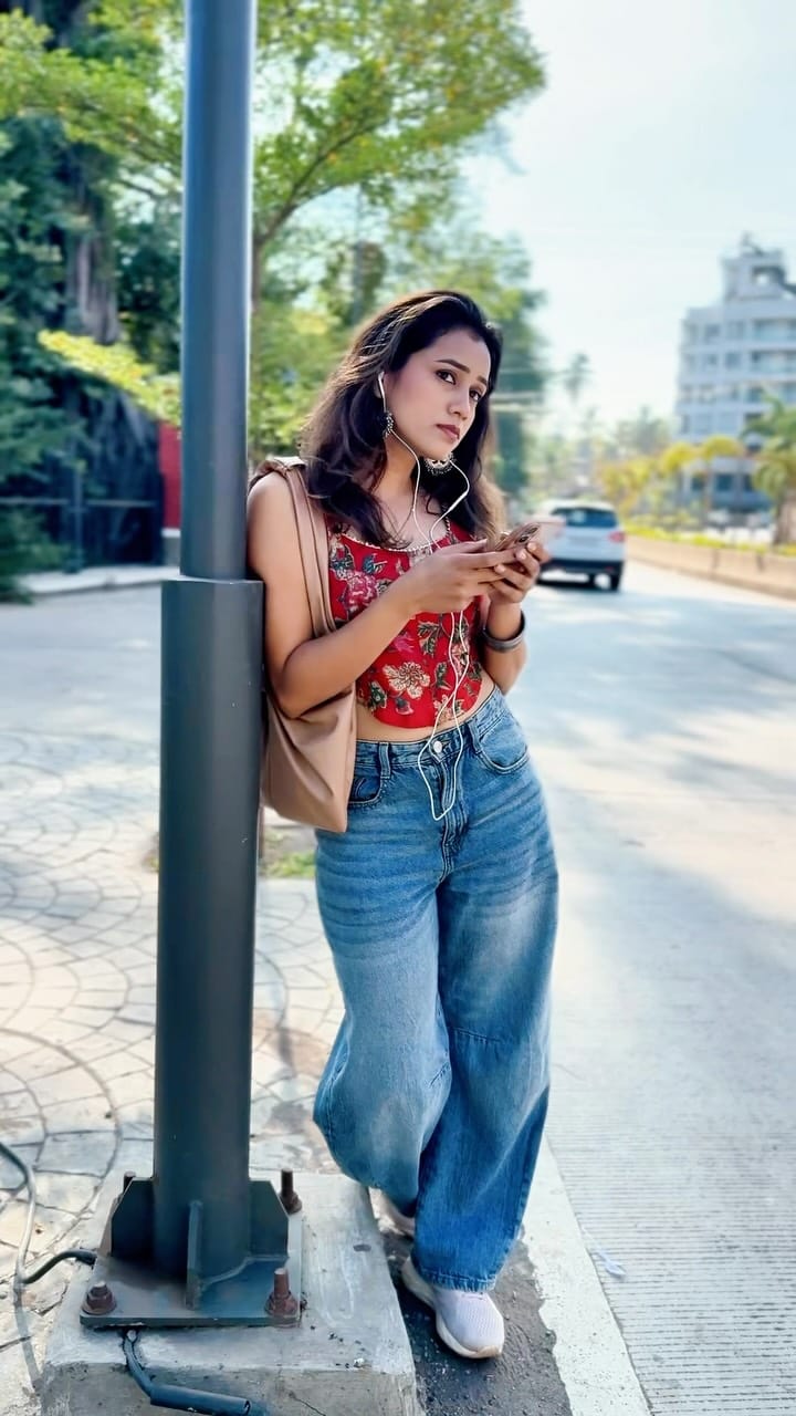 Post 8 by Pooja Chavan on Instagram (video)