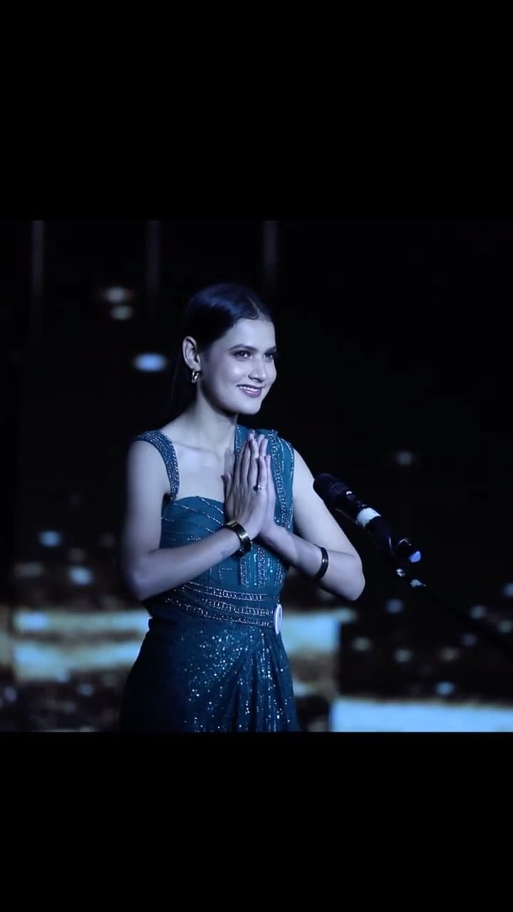 Post 9 by KIRAAN KANWAR on Instagram (video)