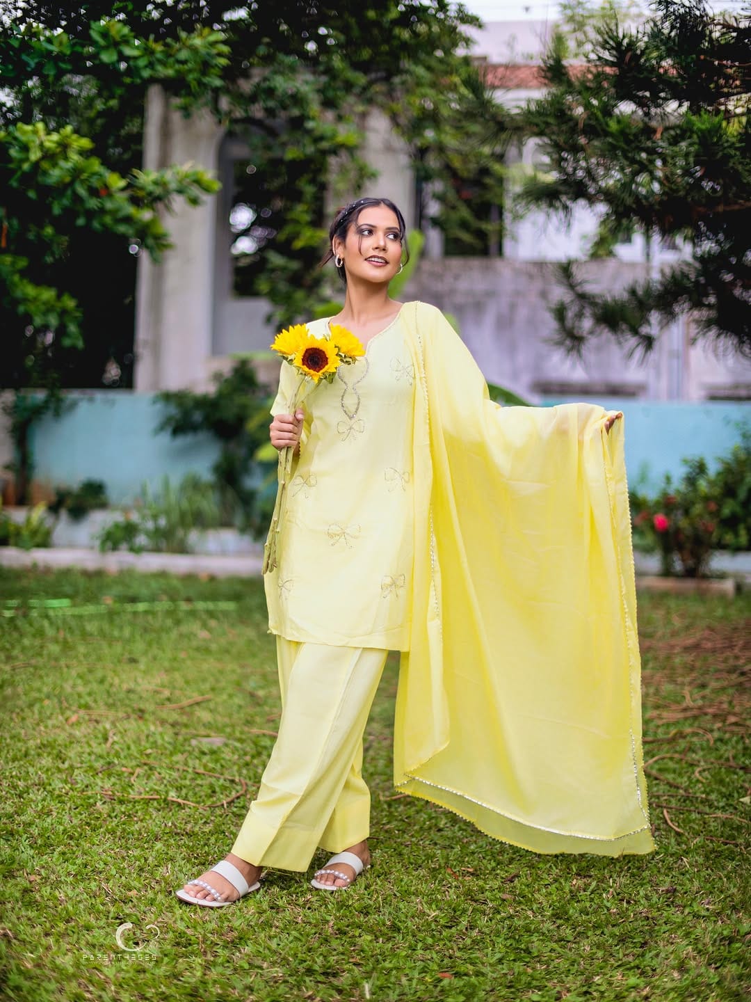 Post 3 by KIRAAN KANWAR on Instagram (carousel)
