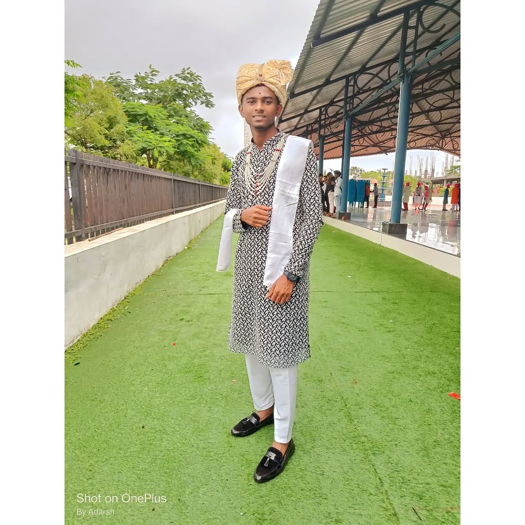 Post 8 by 𝐀𝐃𝐀𝐑𝐒𝐇_𝐁𝐇𝐎𝐏𝐀𝐋𝐄 🤍 on Instagram (image)