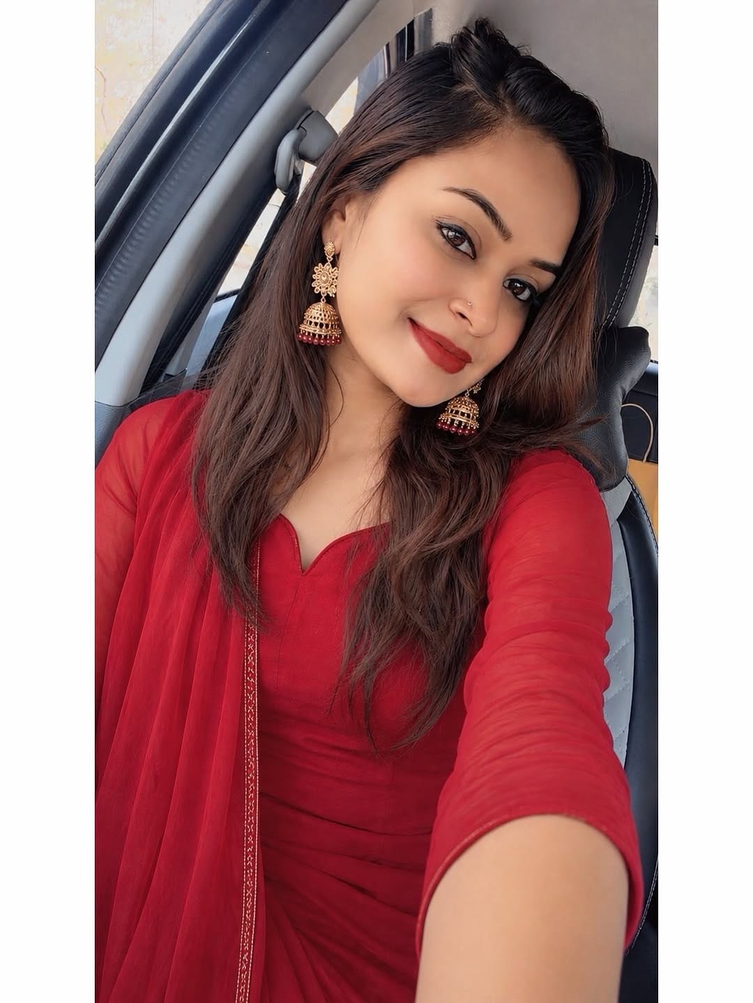 Post 7 by Easha anu sahu on Instagram (carousel)