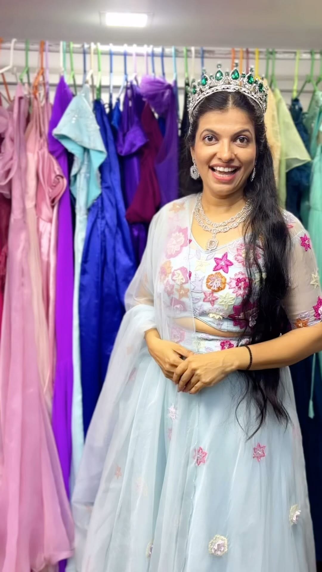 Post 9 by Gowns on rent on Instagram (video)