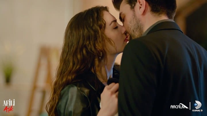 Post 6 by Afili Aşk on Instagram (video)