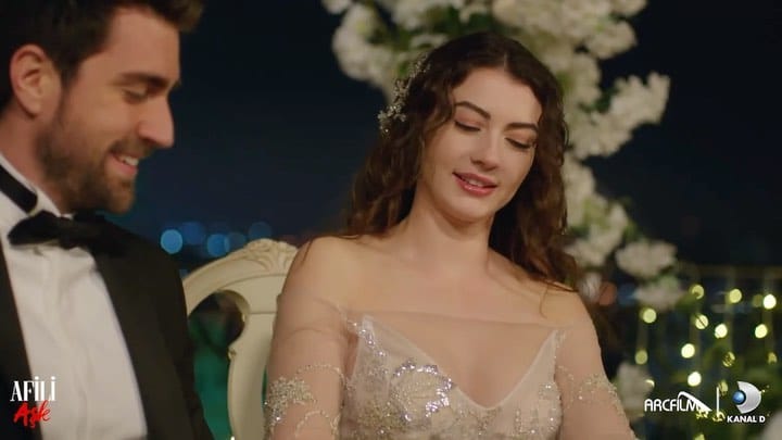 Post 3 by Afili Aşk on Instagram (video)