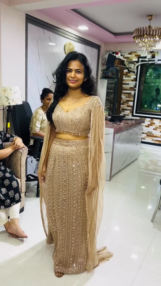 Post 1 by Roshani Chaurasiya on Instagram (video)