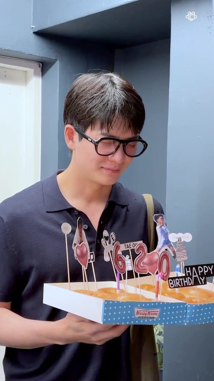 Post 2 by 맨오브크리에이션 공식 📬 on Instagram (video)