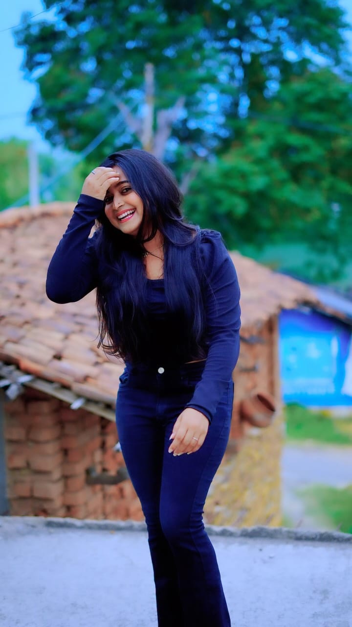 Post 8 by Manorama Rout on Instagram (video)