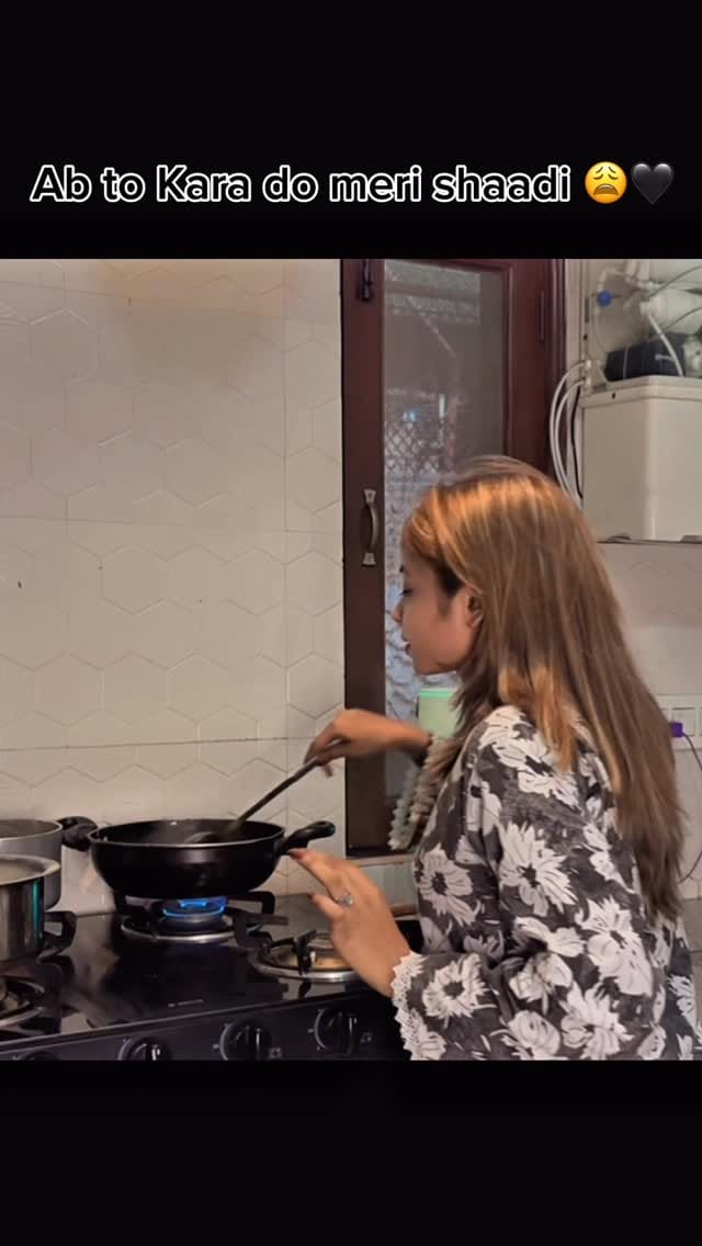 Post 8 by 💓apsara khan💓 on Instagram (video)