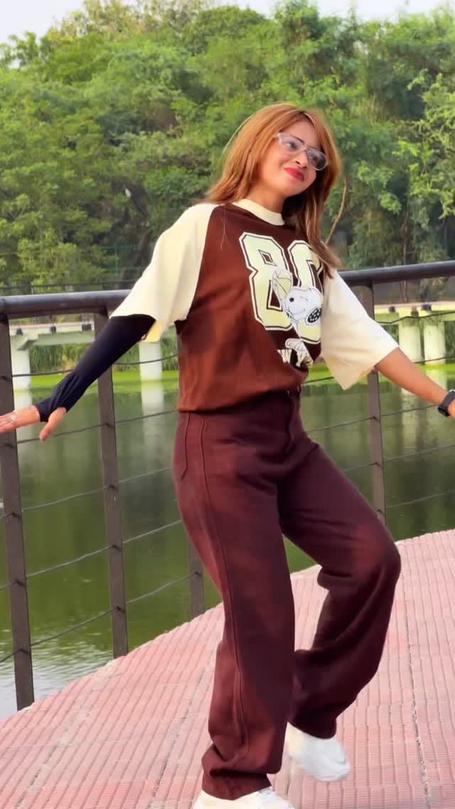 Post 5 by 💓apsara khan💓 on Instagram (video)