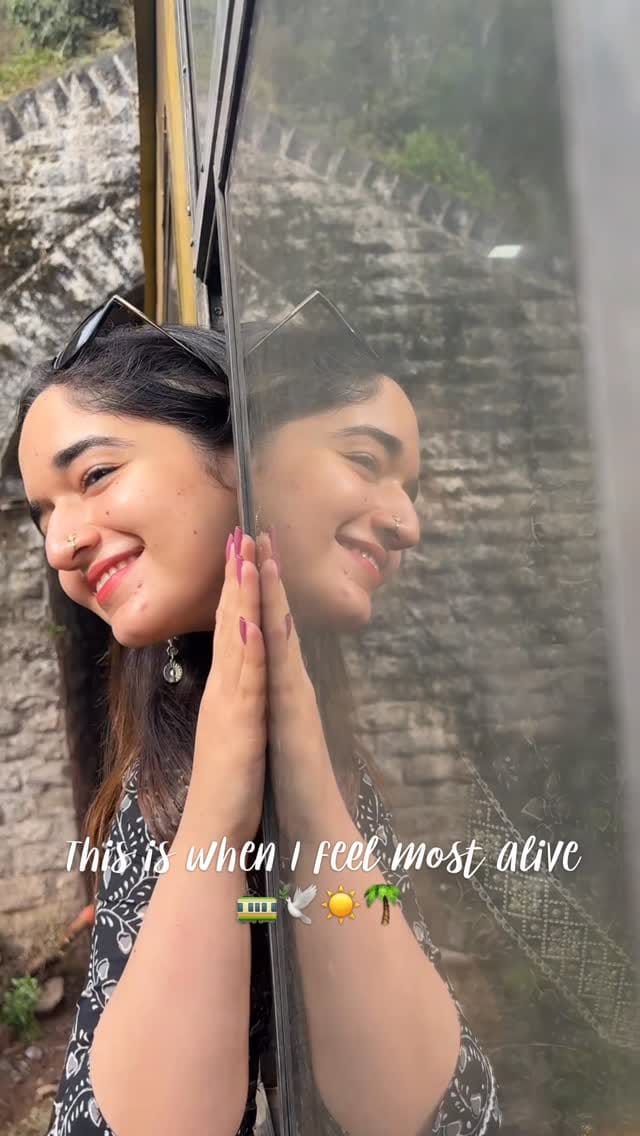 Post 5 by Ananya on Instagram (video)