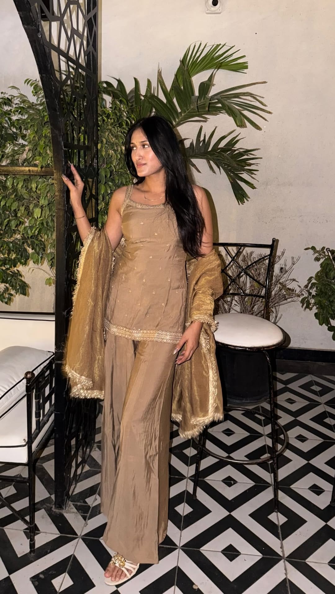 Post 4 by Tresha Choudhary on Instagram (video)