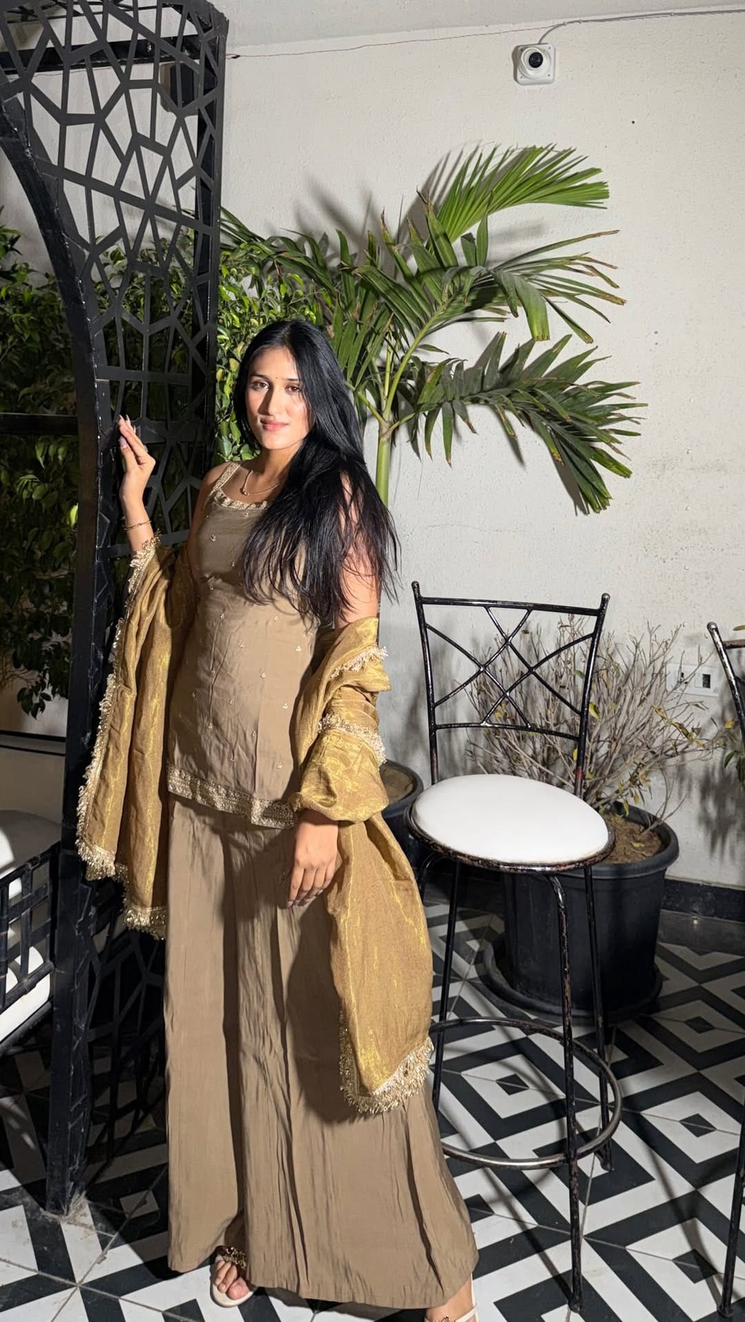 Post 6 by Tresha Choudhary on Instagram (video)