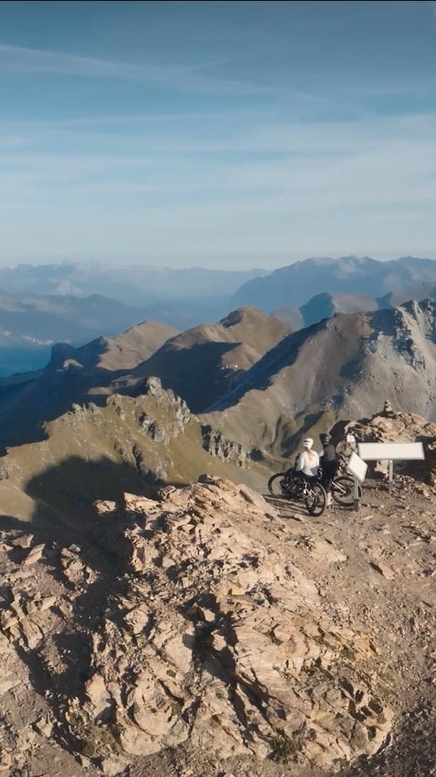 Post 10 by Graubündner Kantonalbank on Instagram (video)