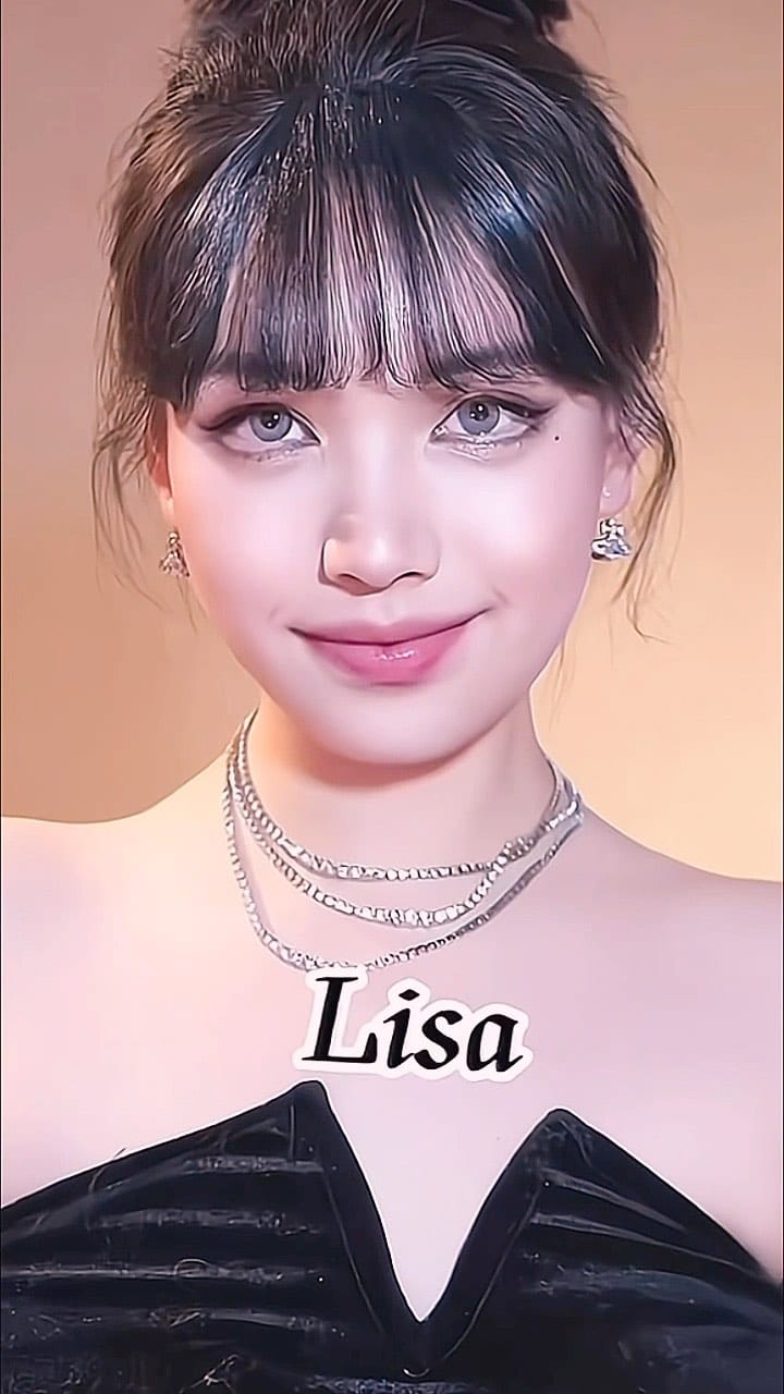 Post 8 by LISA BLACKPINK (리사) 🐣 on Instagram (video)