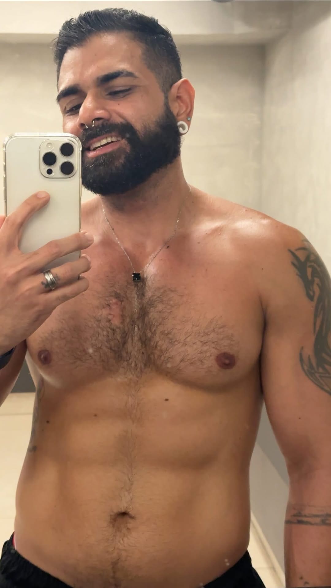 Post 5 by Sanderson Teixeira on Instagram (video)