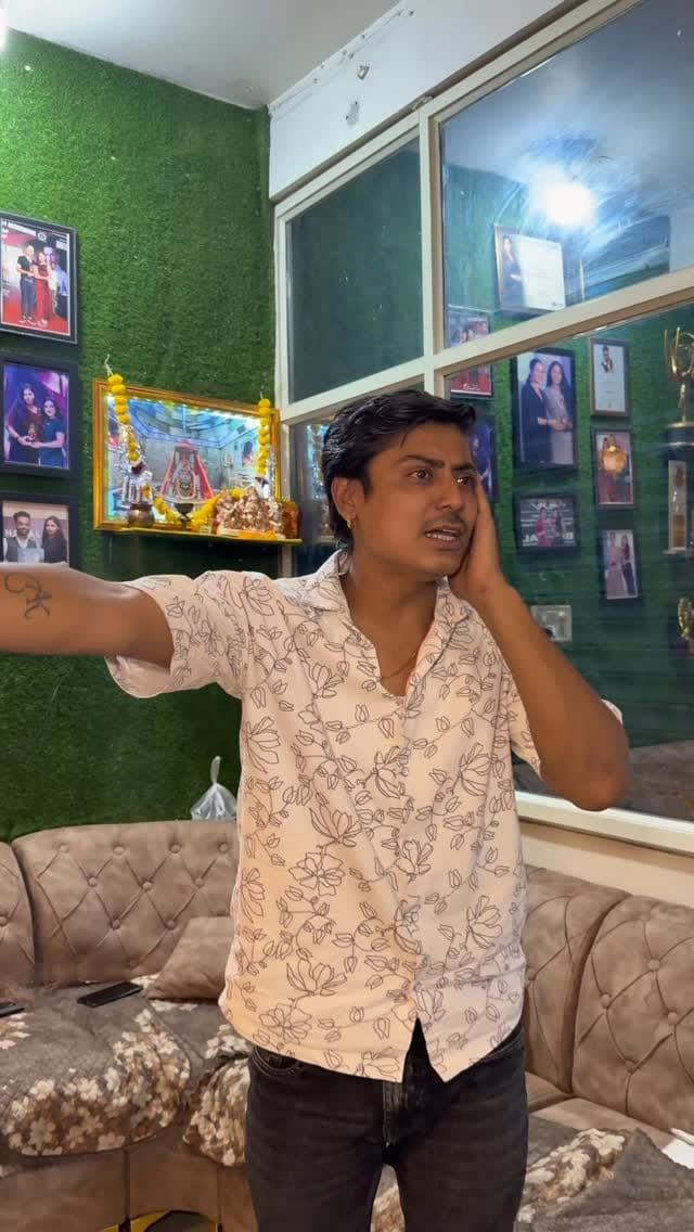 Post 8 by Kapil Raghuwanshi on Instagram (video)