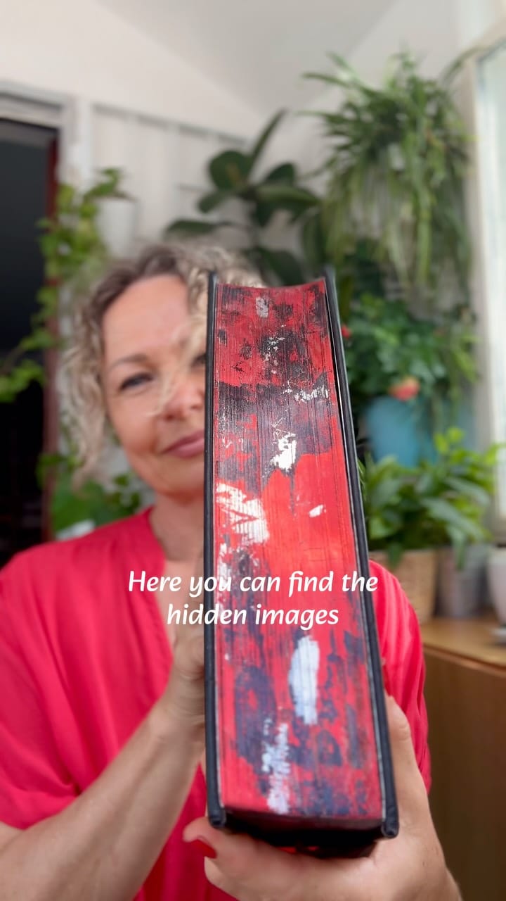 Post 1 by Ania Egorova                       Fore-edge painter 📚🎨 on Instagram (video)