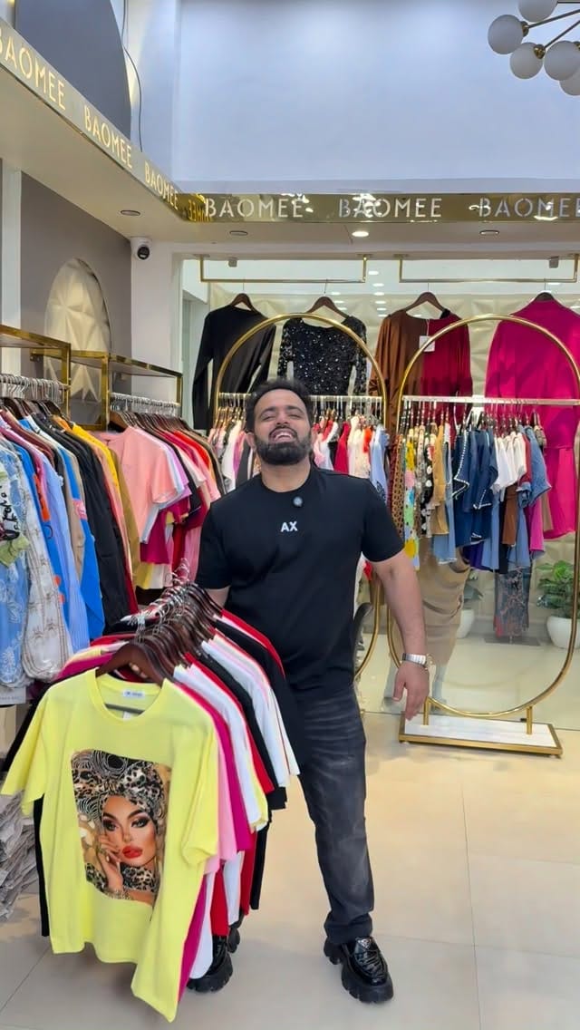Post 6 by Baomee- Wholesale World on Instagram (video)