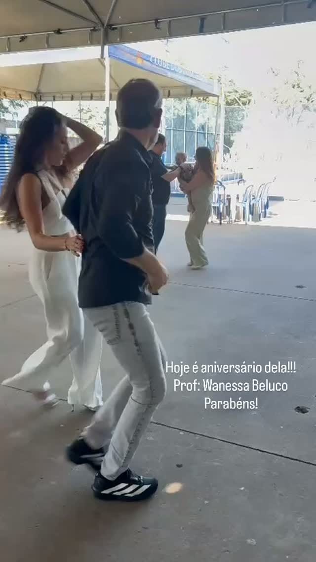 Post 2 by Wanessa Beluco on Instagram (video)