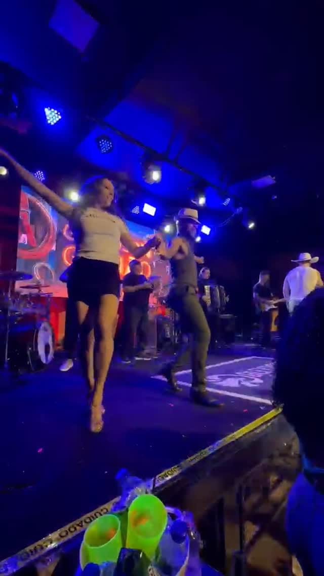 Post 6 by Wanessa Beluco on Instagram (video)
