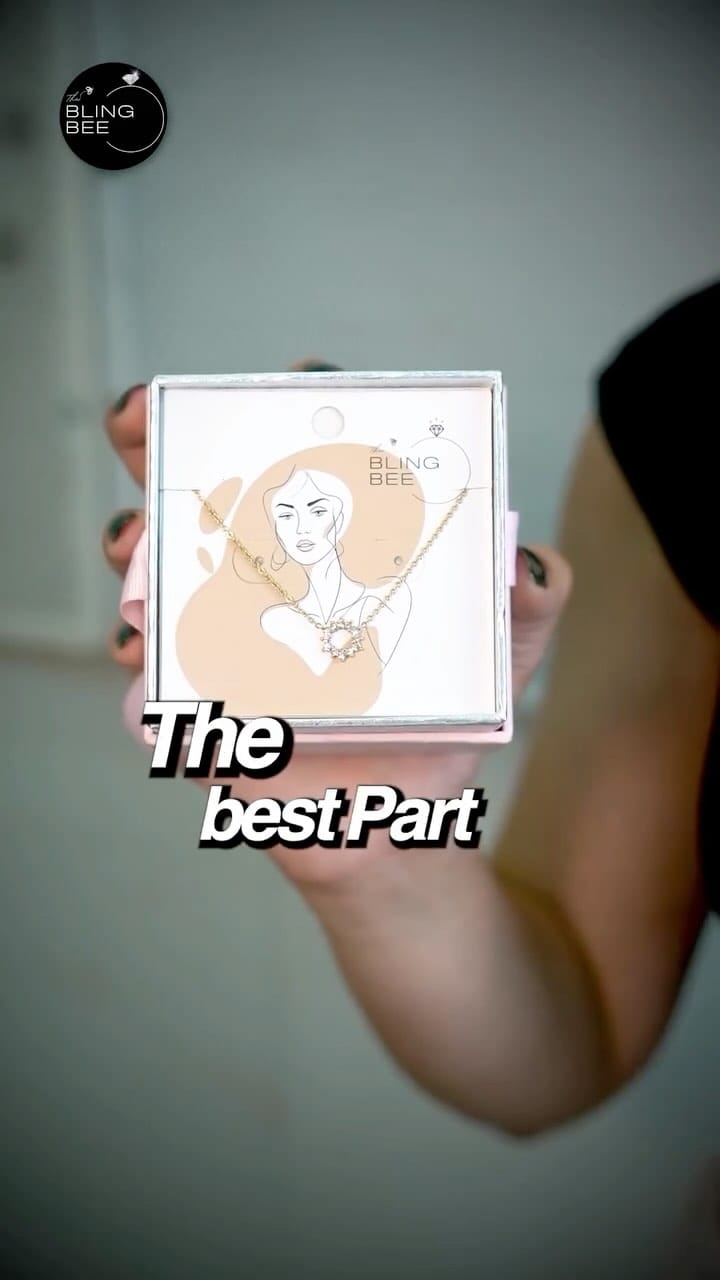 Post 9 by Jasmine Chandel on Instagram (video)