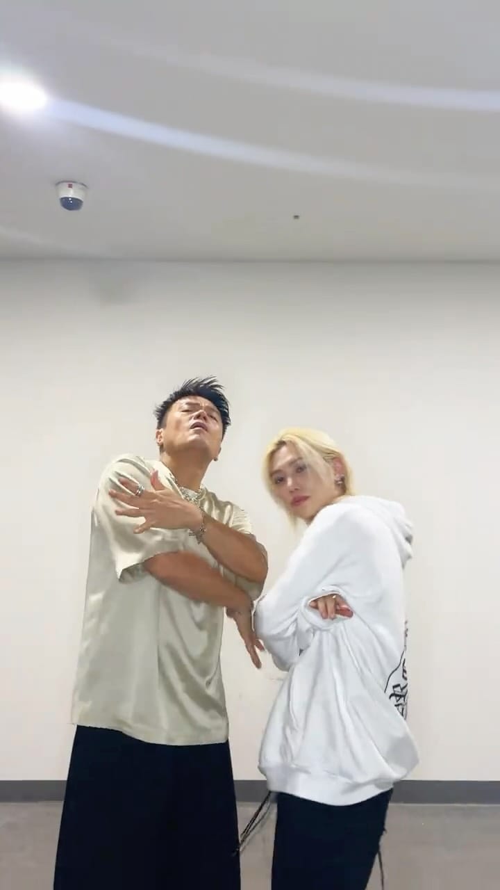 Post 9 by Stray Kids 스트레이 키즈/ fanpage on Instagram (video)