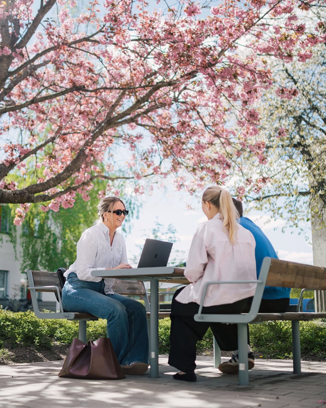 Post 4 by Örebro universitet on Instagram (carousel)