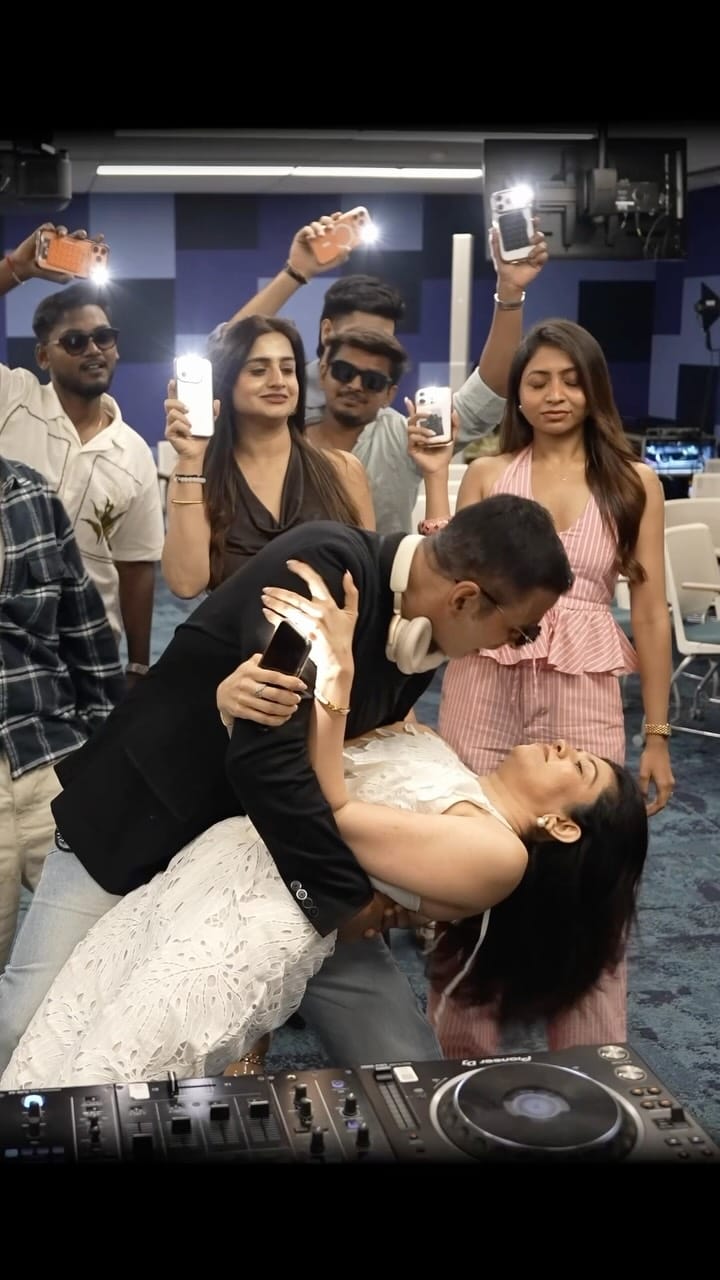Post 5 by Chaitali Shah | Harshil Vasani on Instagram (video)