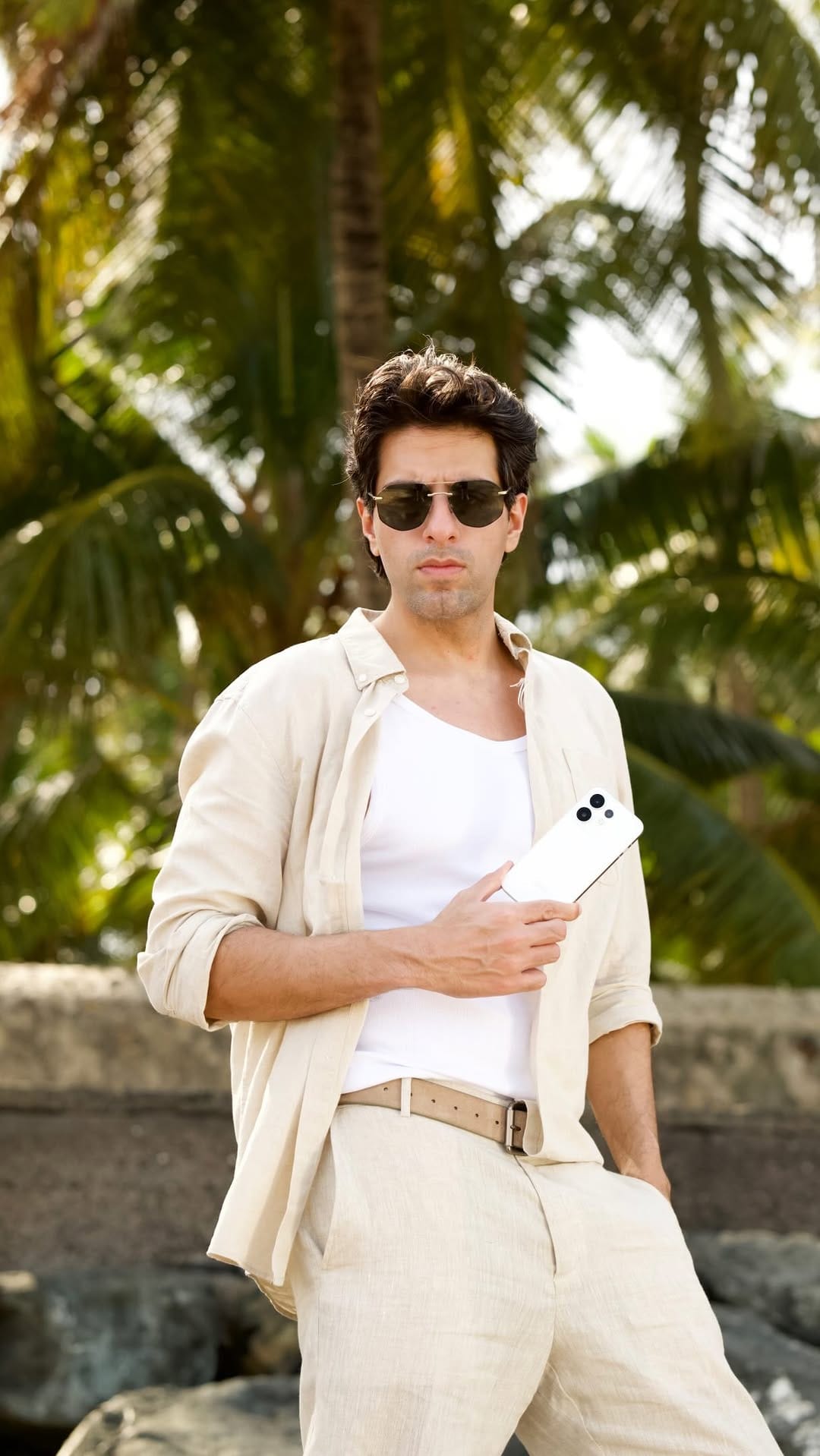 Post 3 by Akshay Mirchandani on Instagram (video)