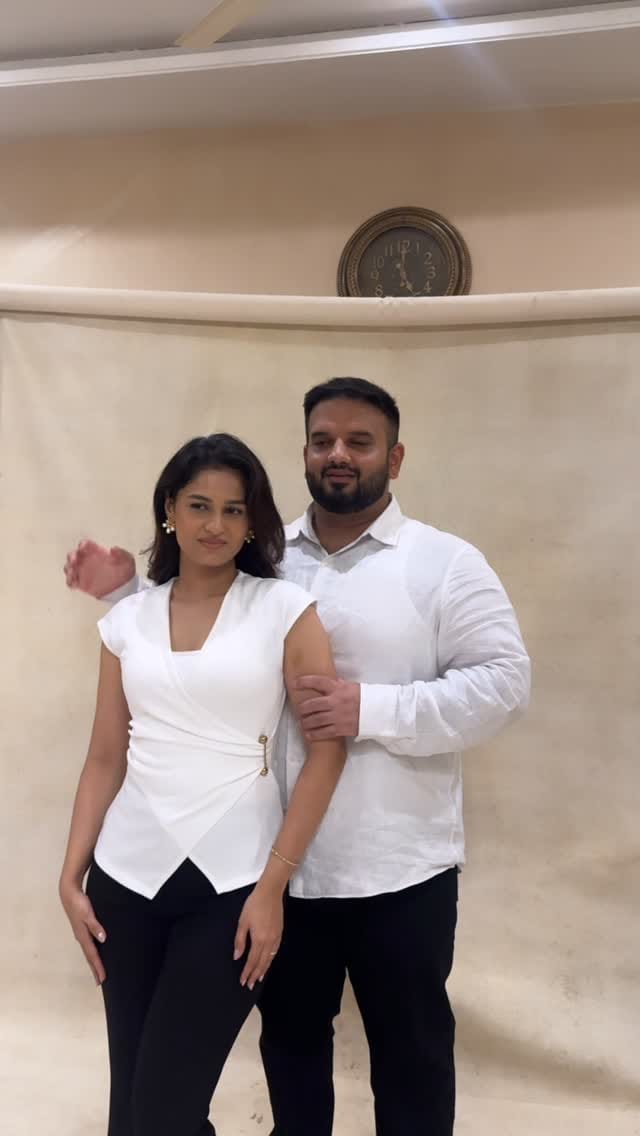 Post 4 by वैष्णवी 🦢 on Instagram (video)