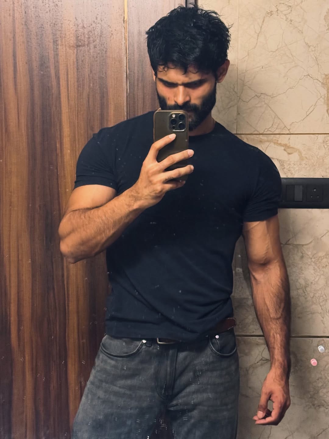Post 2 by Vaibhav Singh on Instagram (image)