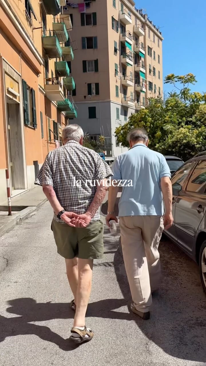 Post 4 by Enzo Paci on Instagram (video)