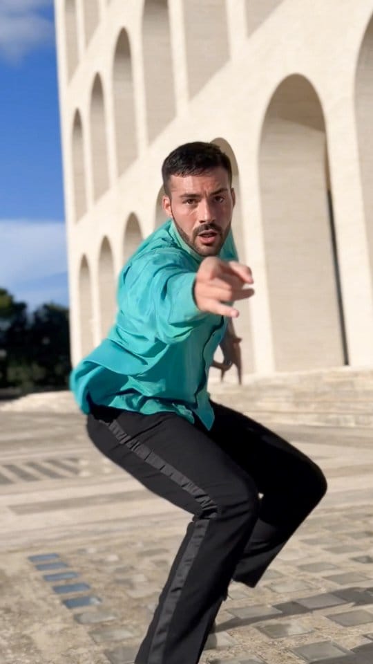 Post 8 by Federico Molendi on Instagram (video)
