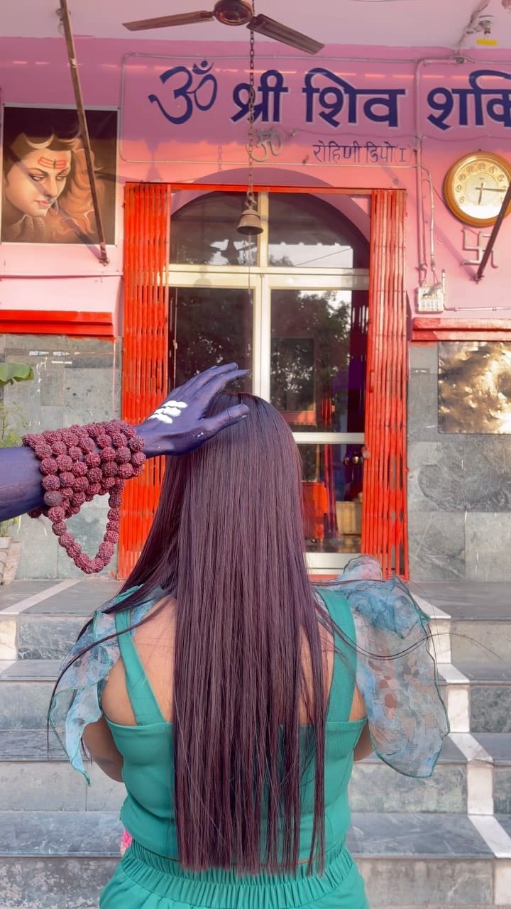 Post 10 by Soumya Singh on Instagram (video)