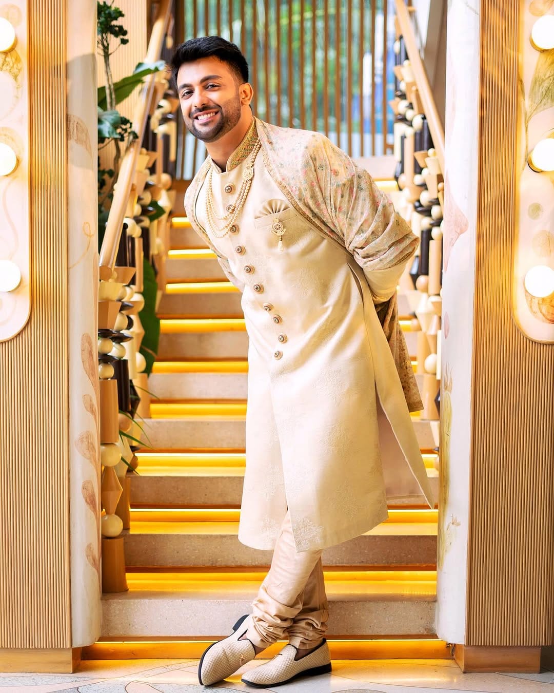 Post 10 by Shivam Arora on Instagram (carousel)