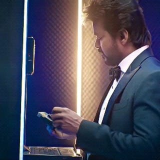 Post 3 by Theri Nanbans Kerala on Instagram (video)