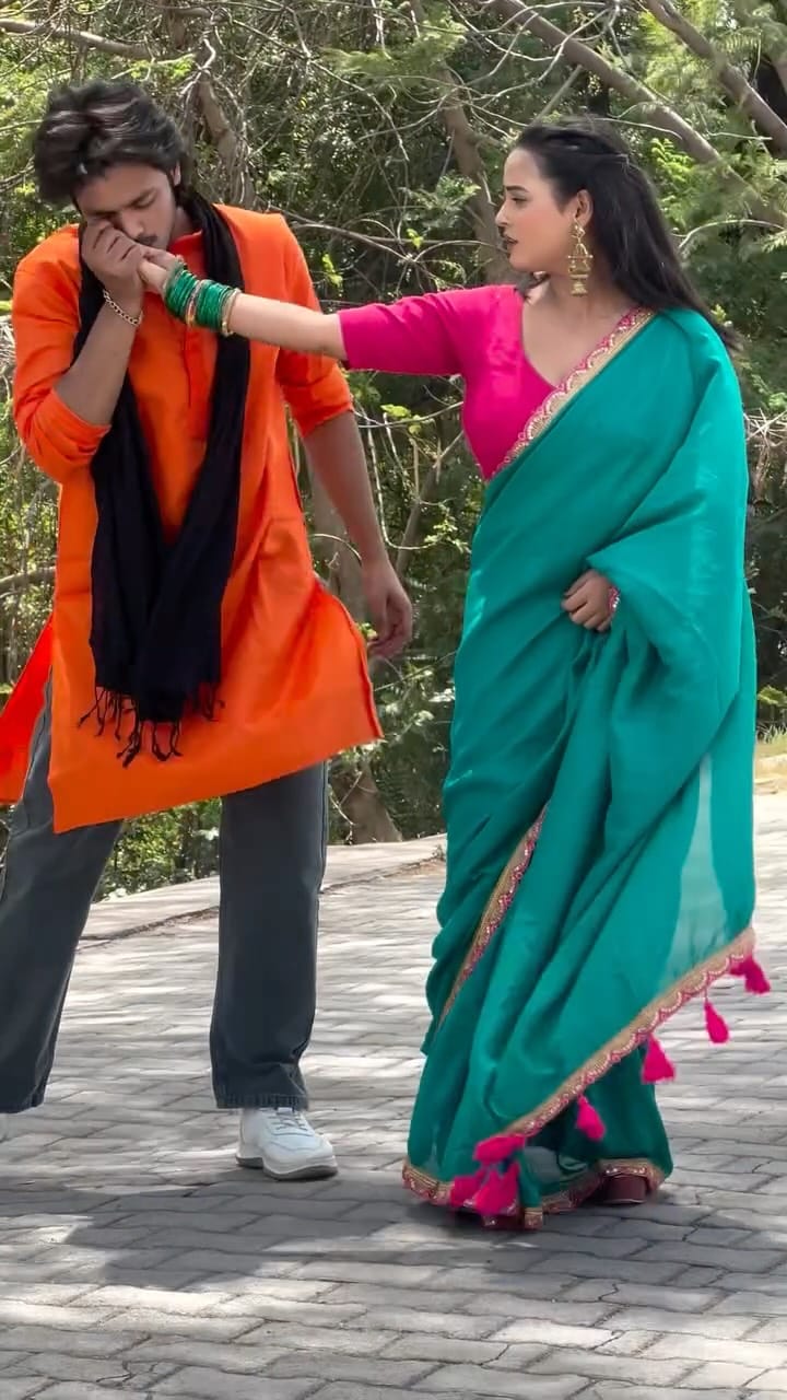 Post 4 by 🧿Priti Maurya🇮🇳 on Instagram (video)