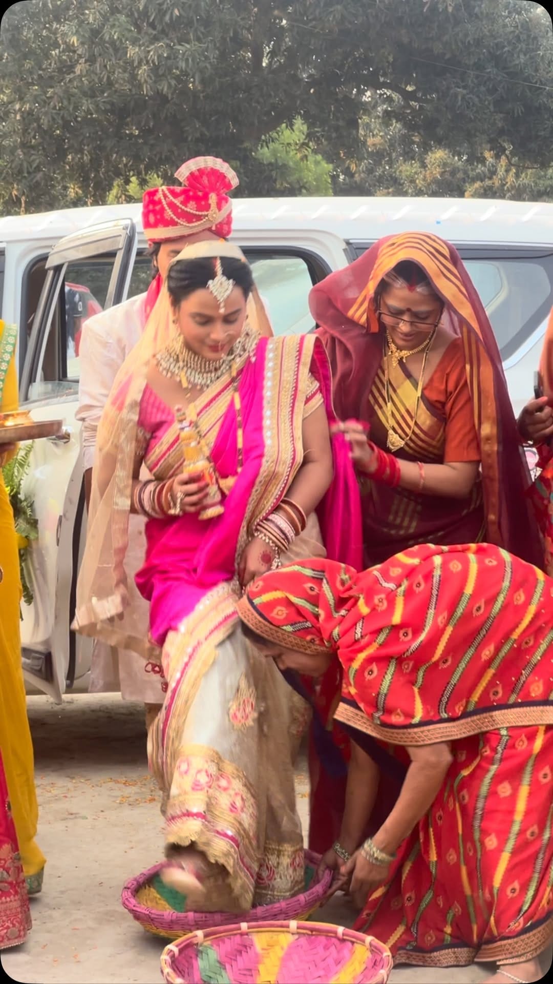 Post 3 by 🧿Priti Maurya🇮🇳 on Instagram (video)