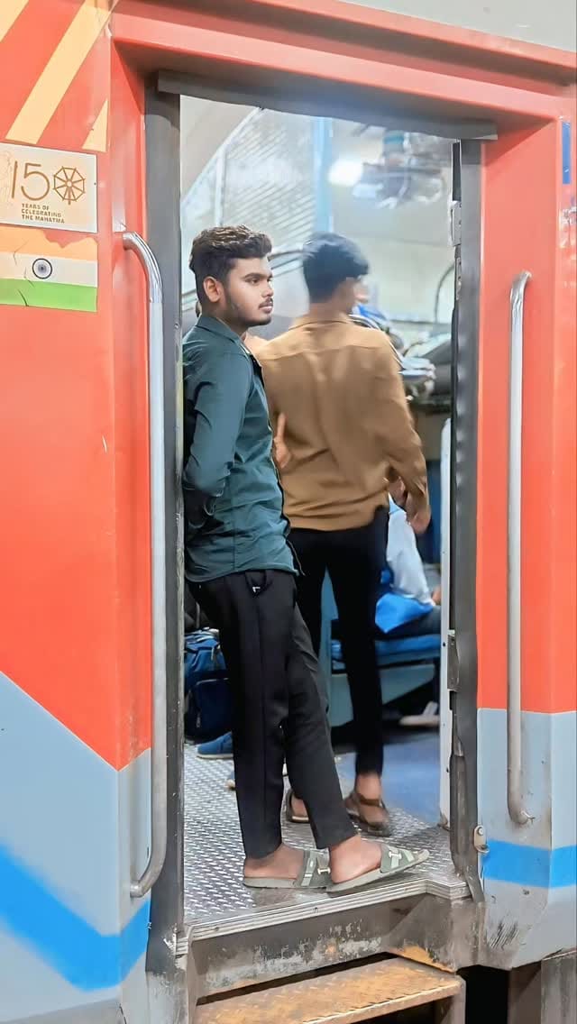 Post 6 by t Kuldeep on Instagram (video)