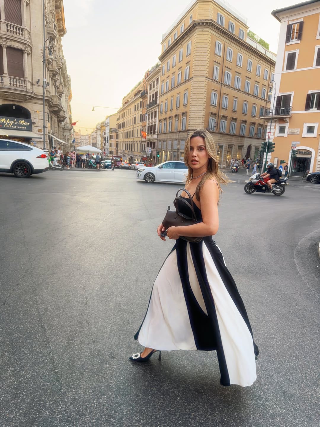 Post 1 by ALEXANDRA FONSATTI on Instagram (carousel)