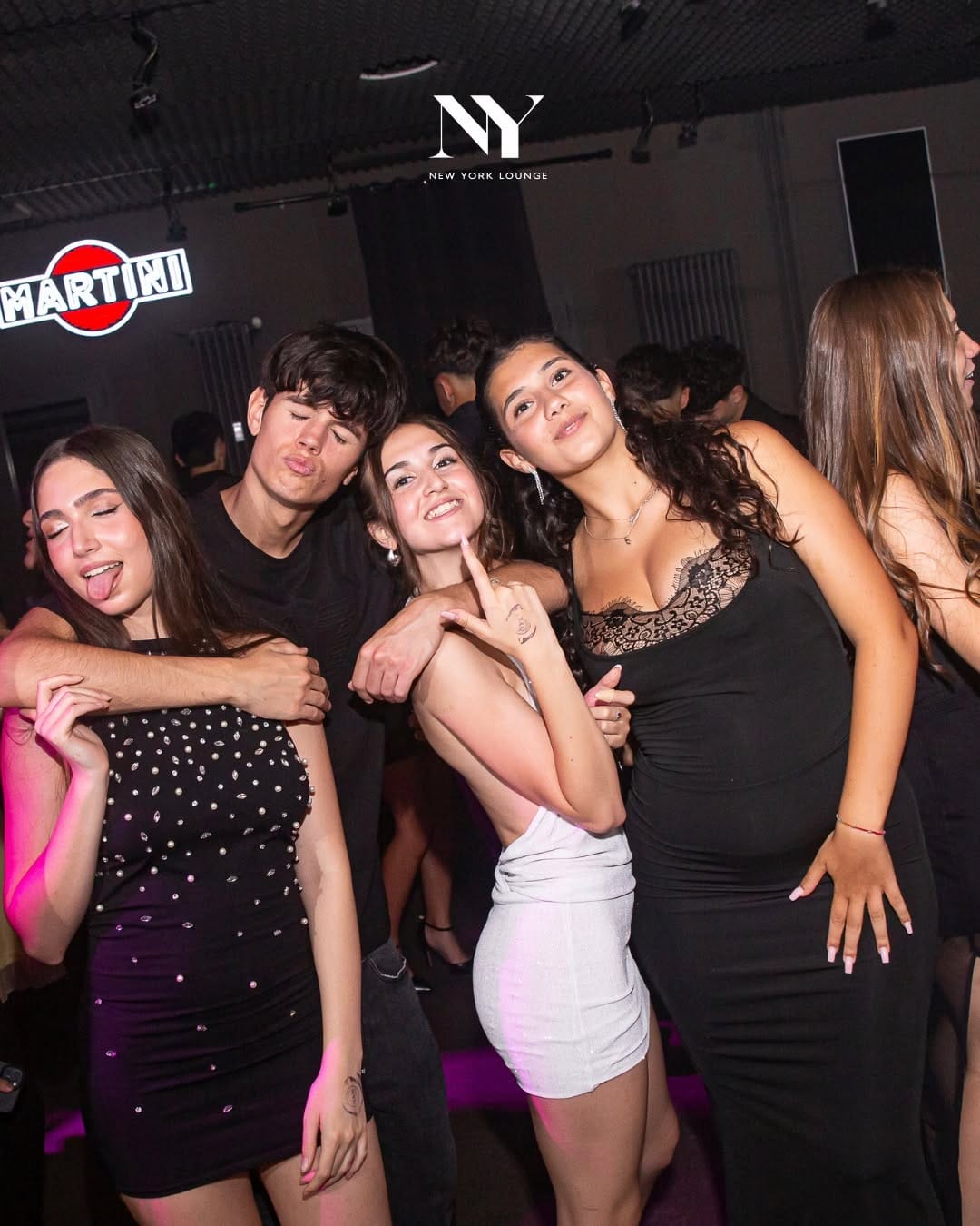 Post 3 by NEW YORK LOUNGE MILANO ® on Instagram (image)