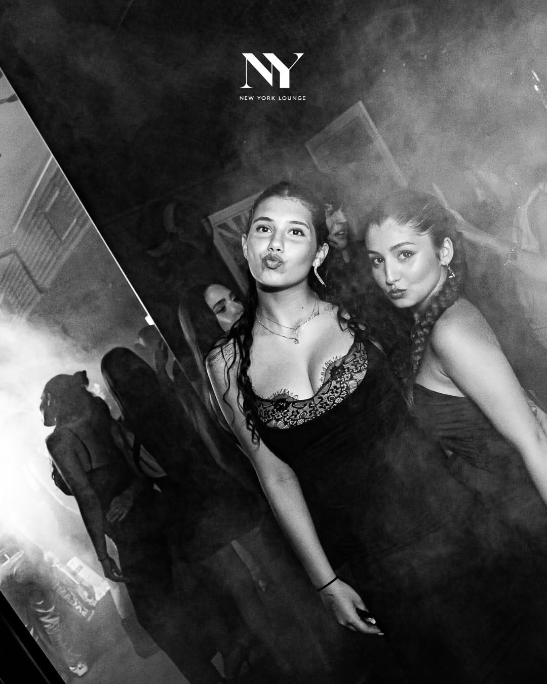 Post 1 by NEW YORK LOUNGE MILANO ® on Instagram (image)