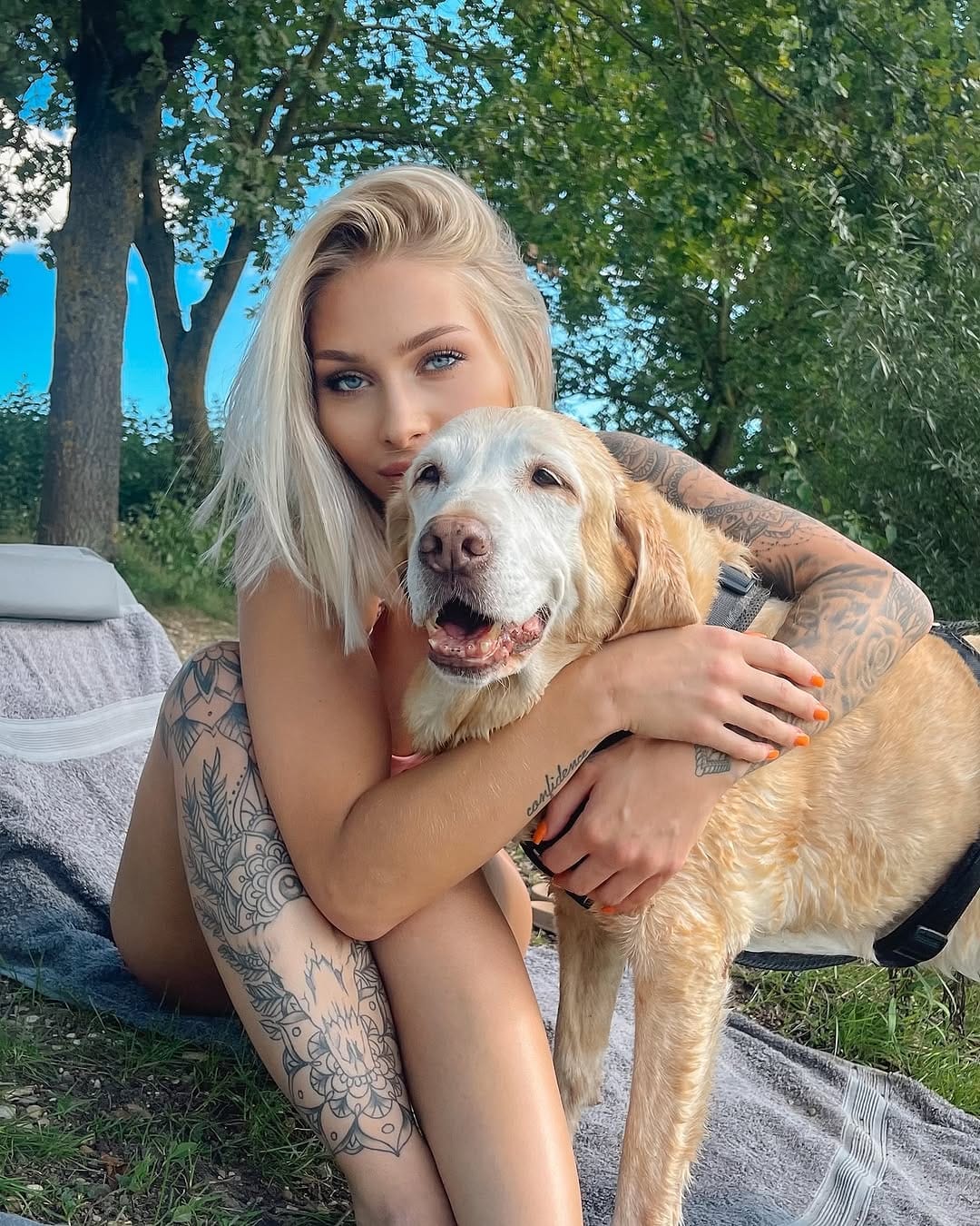 Post 9 by 𝒮𝒶𝓃𝒹𝓇𝒶 on Instagram (image)