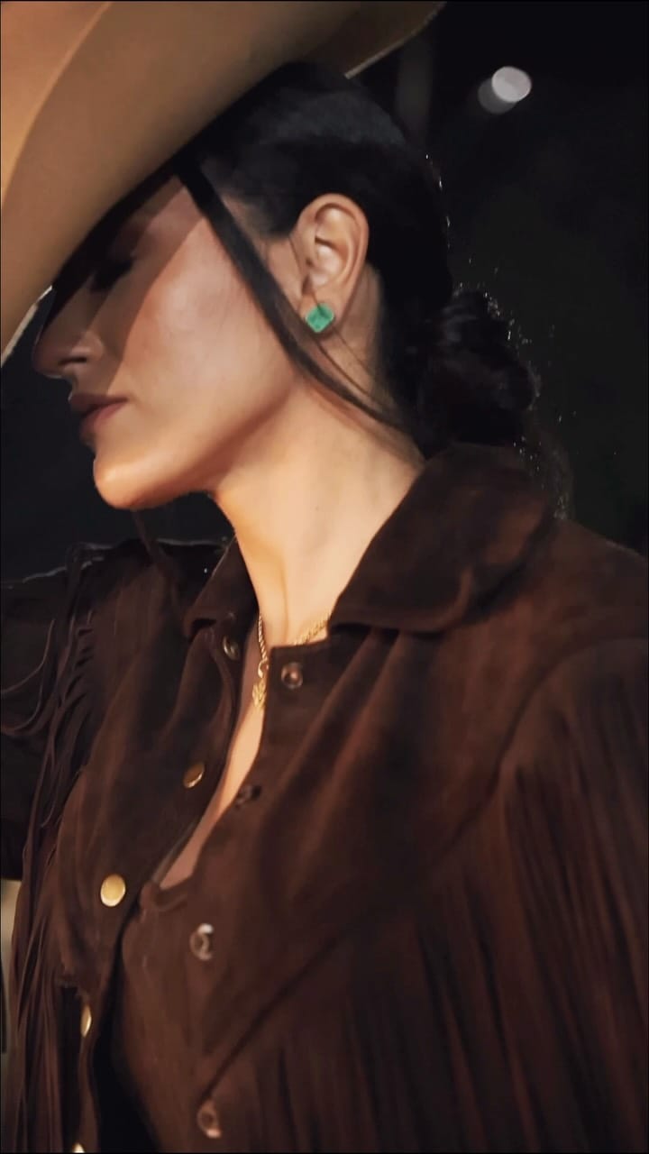 Post 1 by Ateliê Sãmua Dias on Instagram (video)