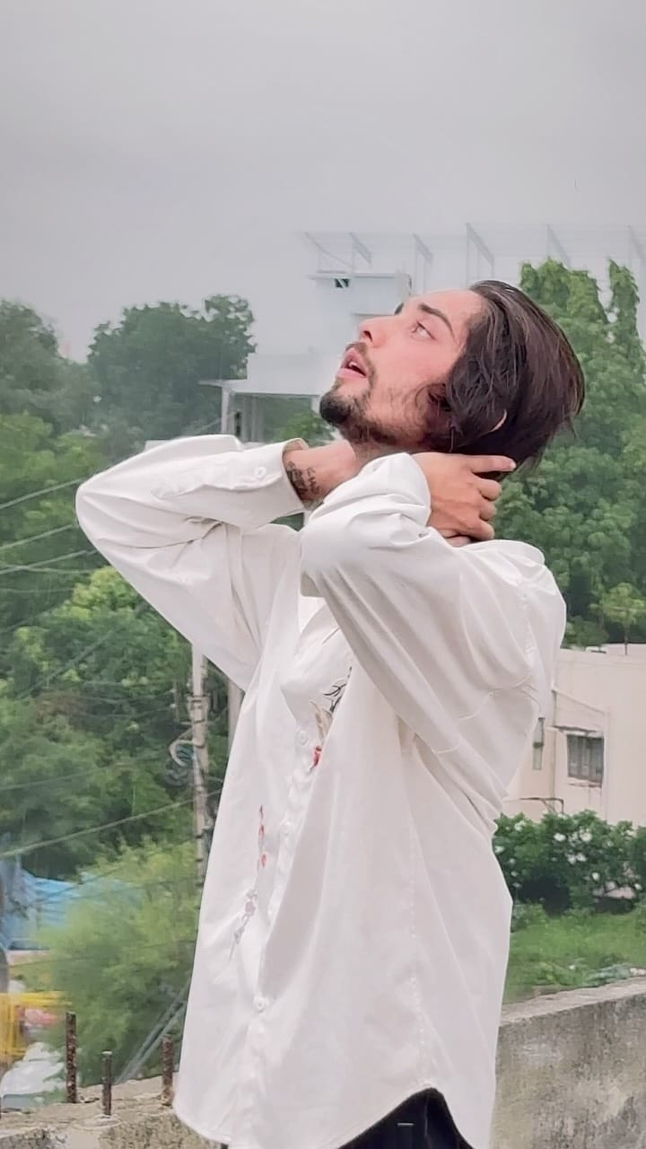 Post 9 by 𝐀𝐘𝐔𝐒𝐇 𝐁𝐇𝐀𝐓𝐈🔥 on Instagram (video)