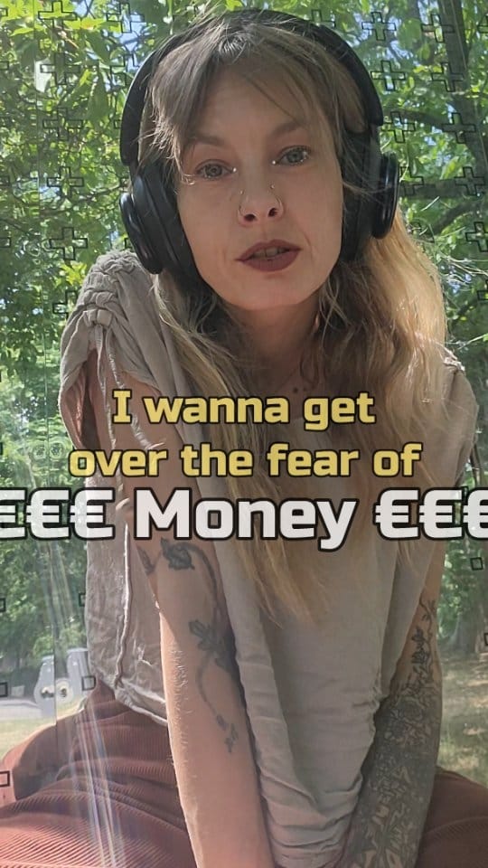 Post 3 by 🌼Suzie Fleur 🎶Street musician 🧚‍♀️Urban Fairy on Instagram (video)
