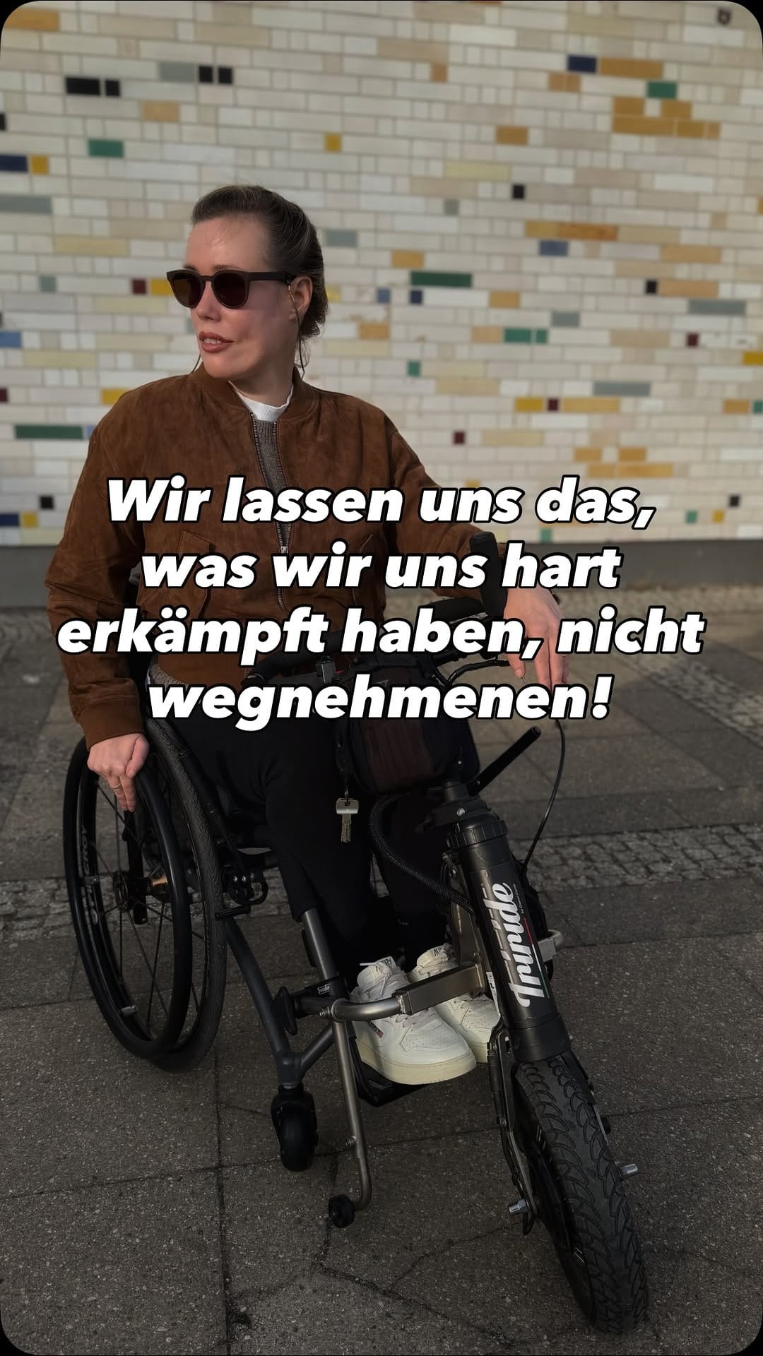 Post 10 by Laura Gehlhaar on Instagram (video)